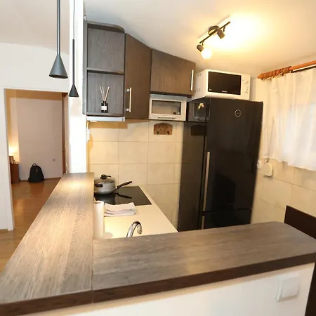 Iris City Center Apartment *